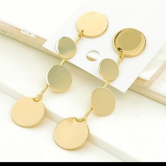 Dotsy Tiered Disc Drop Earrings - Picture 5 of 5